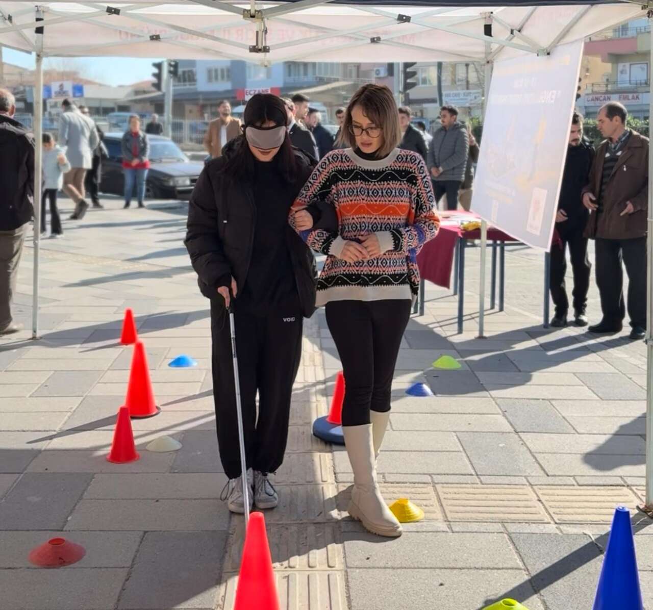 AK Parti’den Yatağan’da Görme Engelliler İçin Anlamlı Farkındalık Etkinliği 8